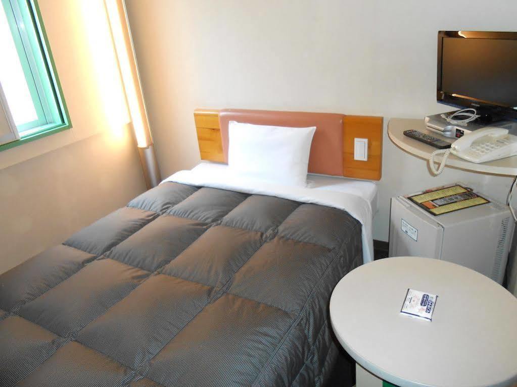 Washington R&B Hotel Umeda East Osaka Esterno foto