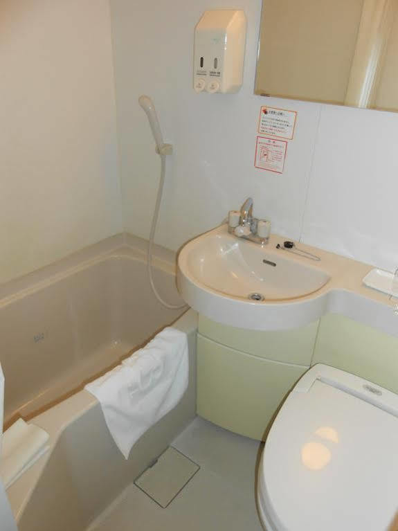 Washington R&B Hotel Umeda East Osaka Esterno foto
